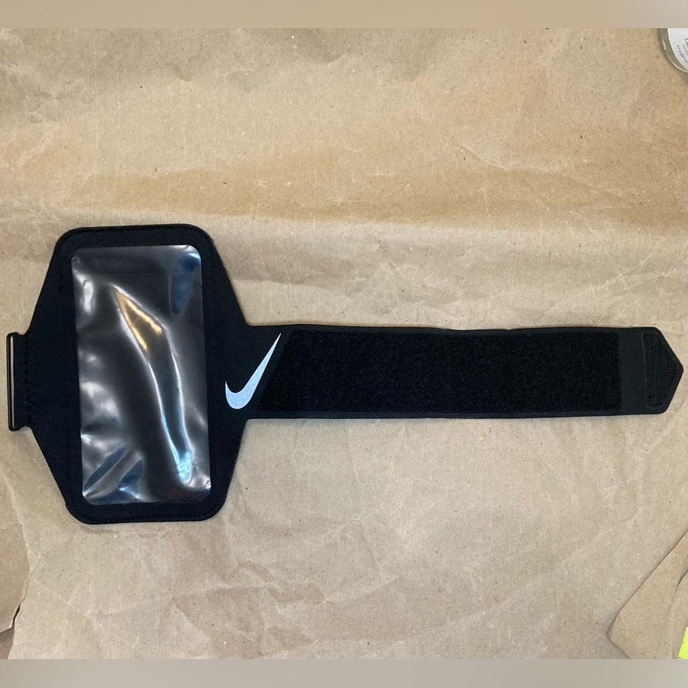 Nike arm band